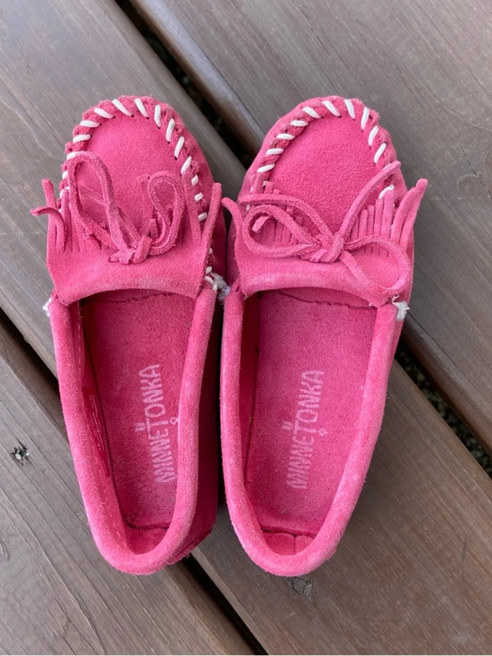 Minnetonka Kids Pink Suede Fringe Moccasins💗